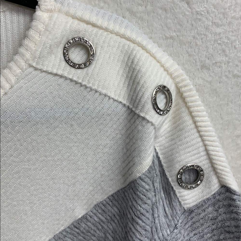 Vintage Rose Black White Gray Colorblock Sweater Button Accents Women’s Sz M - Picture 4 of 4